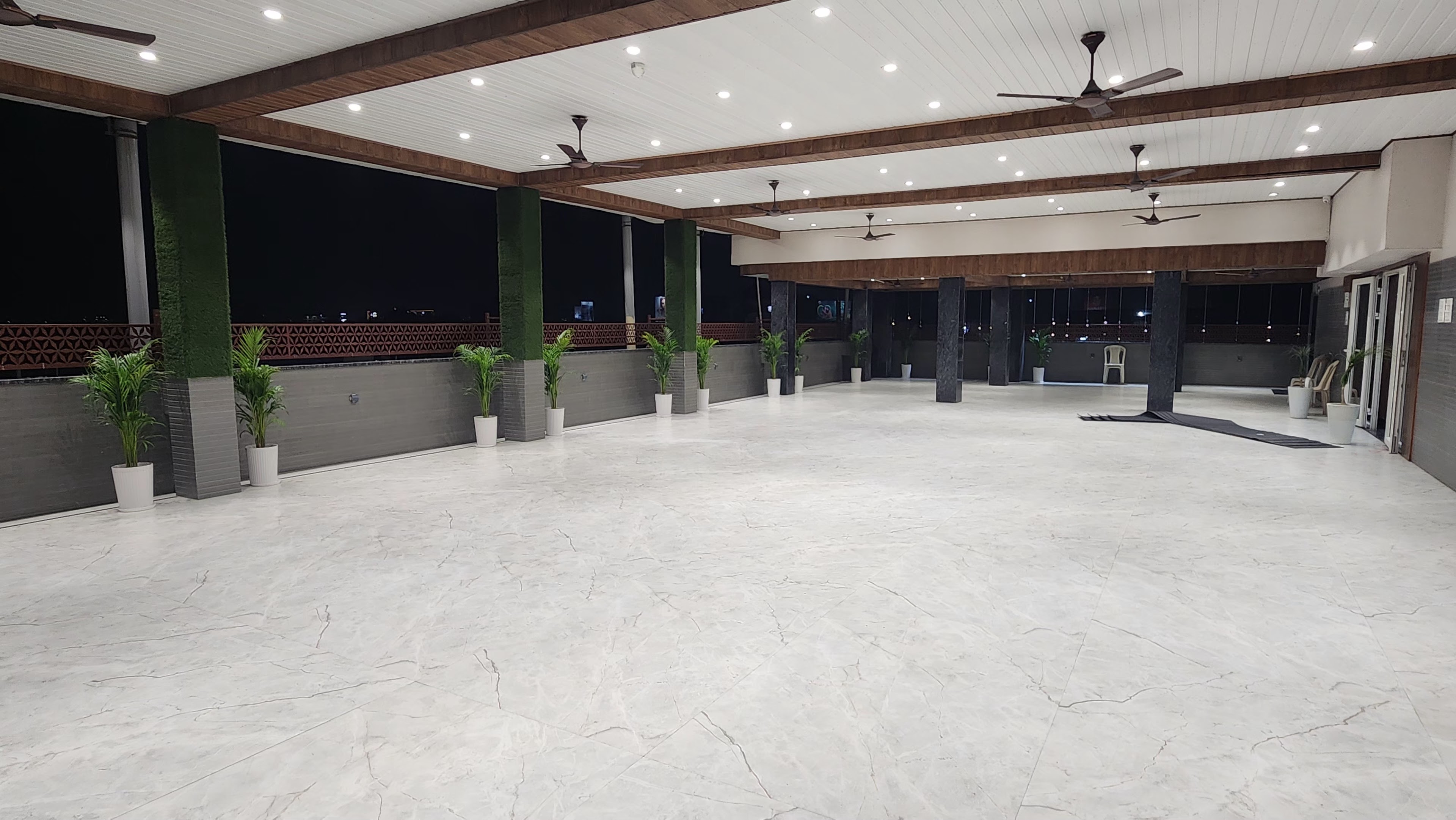 ROYAL HERITAGE INN (1), Siliguri — photo 2