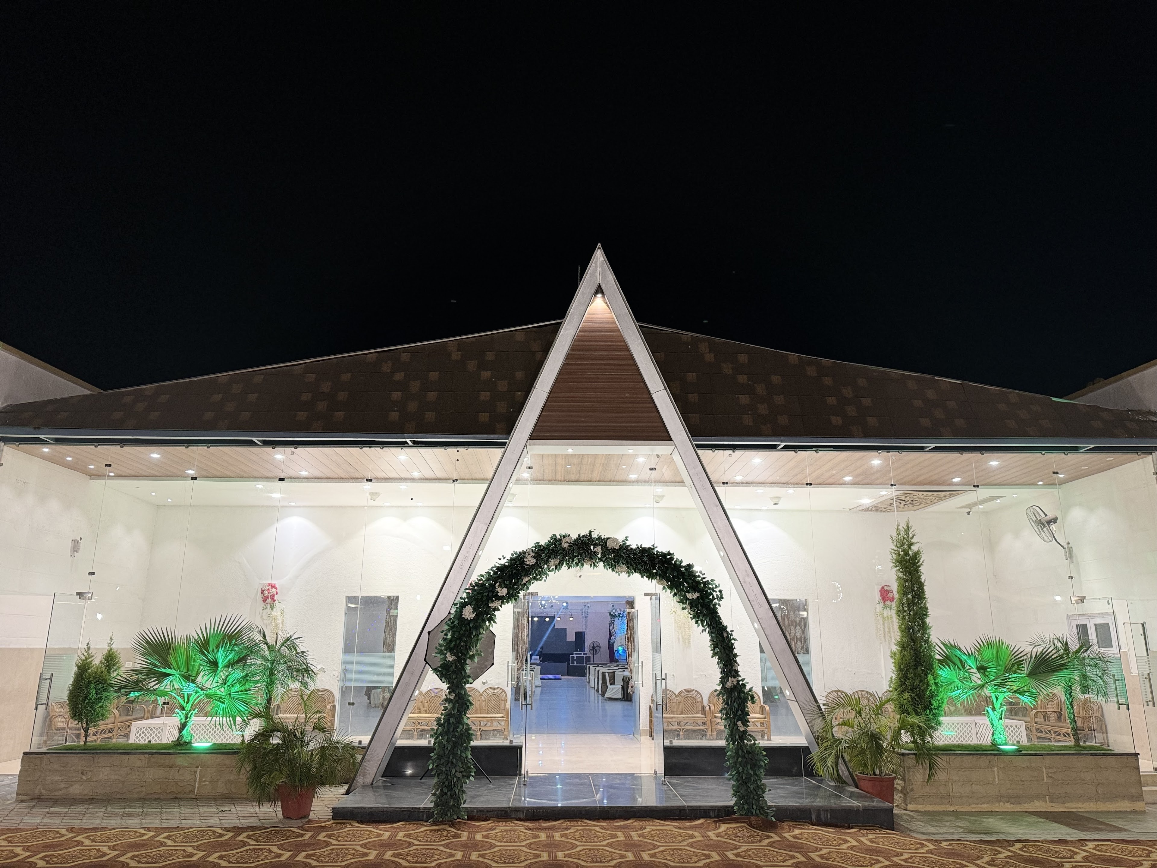 Grand Balsons, Patiala — photo 1