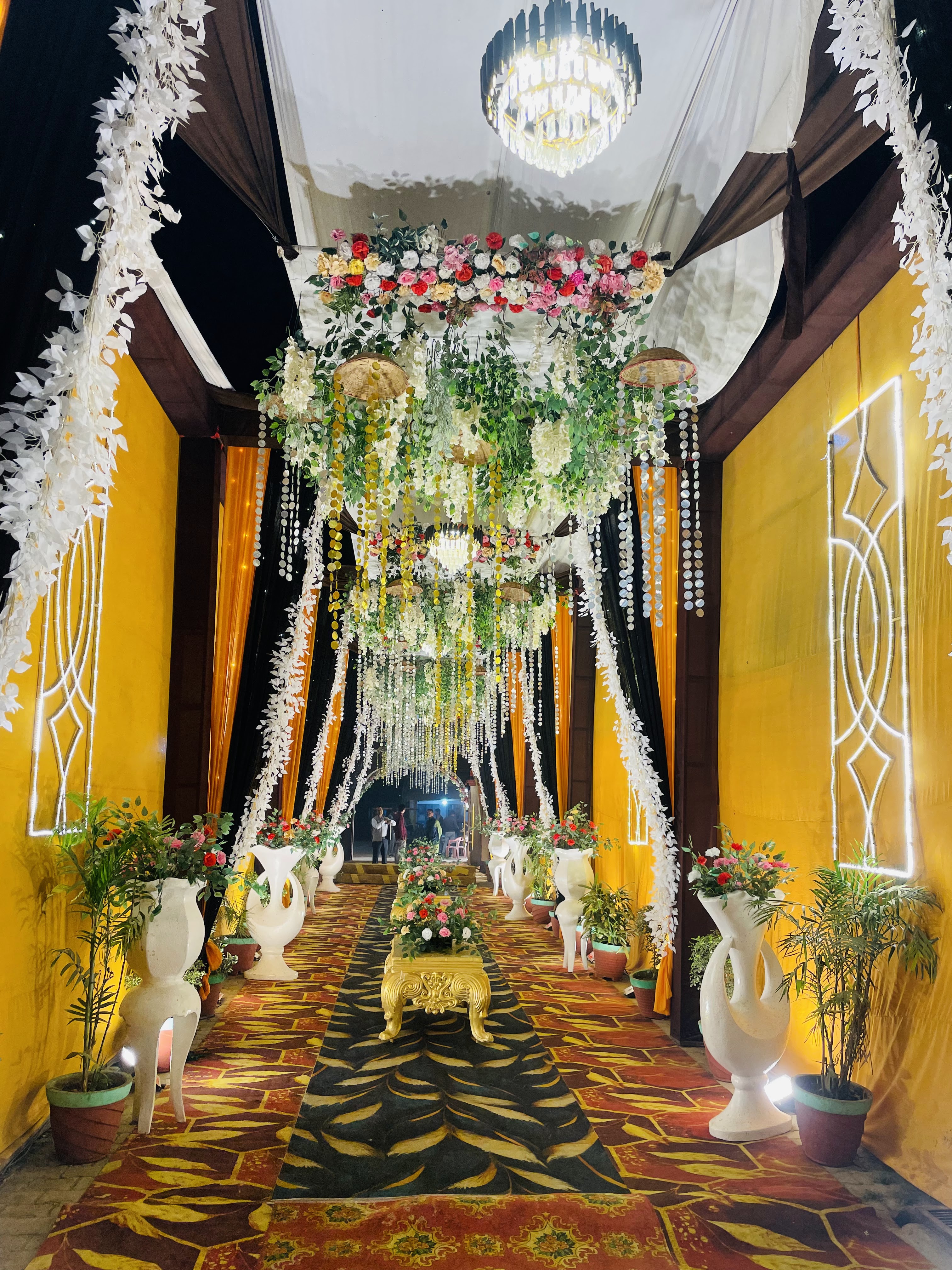 Vrindavan Garden, Prayagraj — photo 6