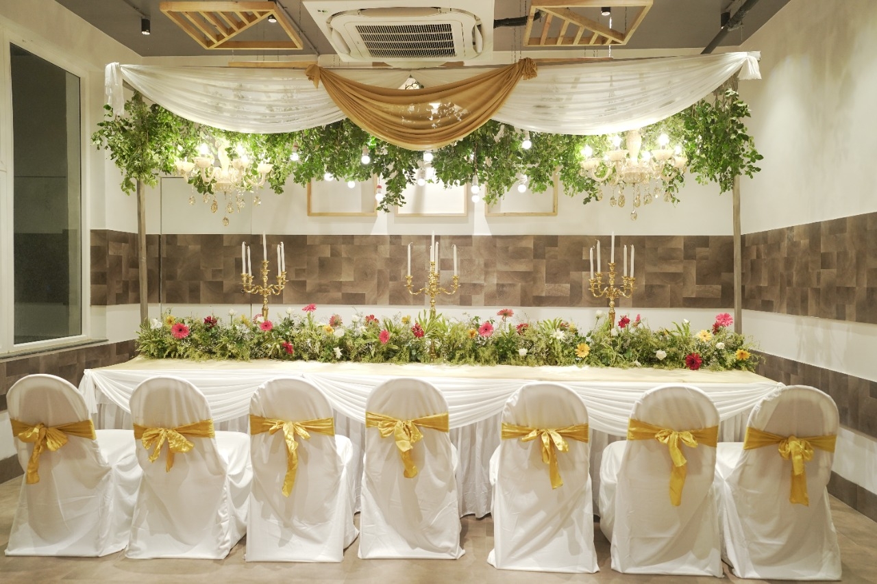 Mayas The Lounge, Howrah — photo 5