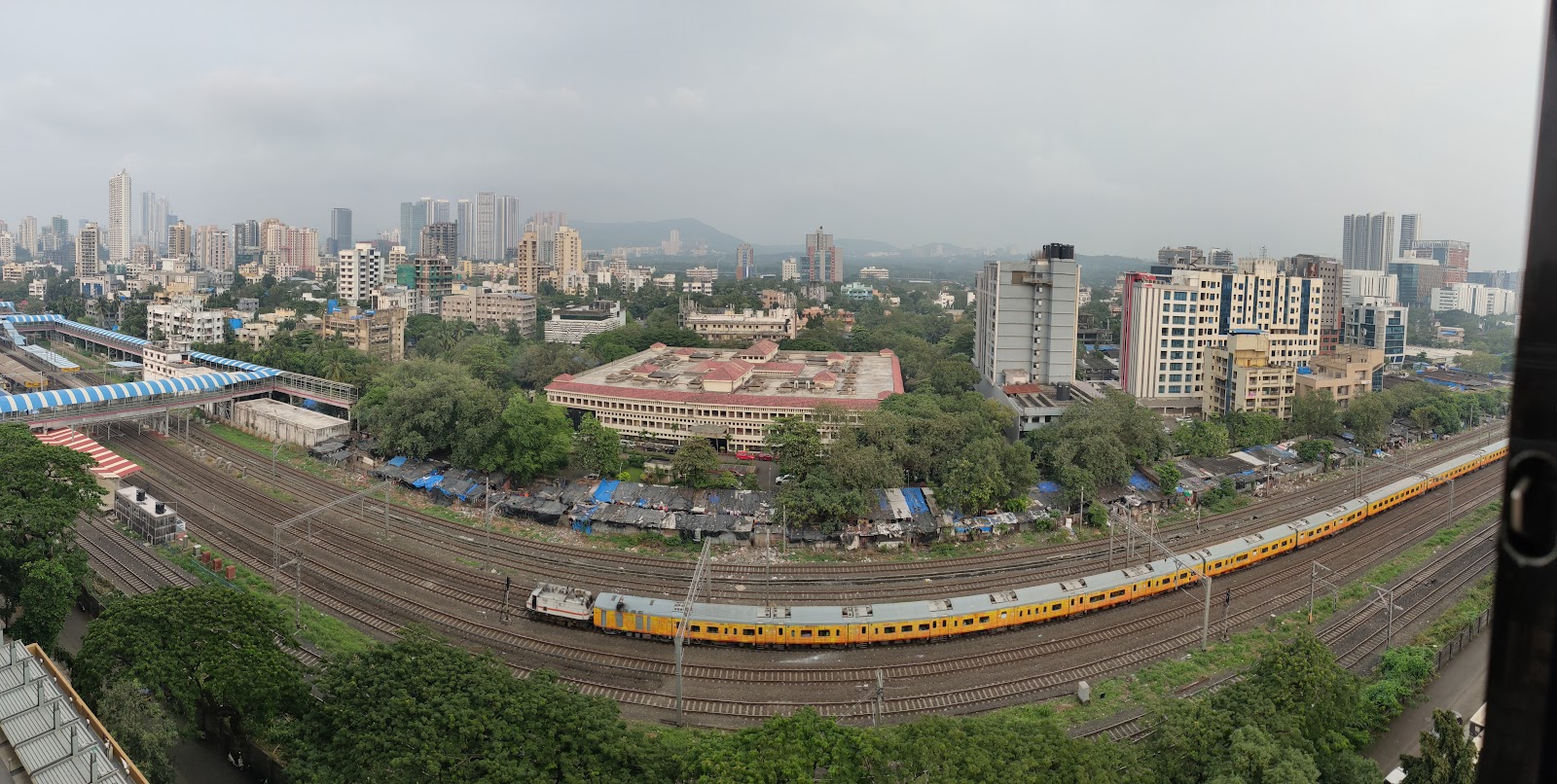 Earth Terrace Banquet, Mumbai — photo 5
