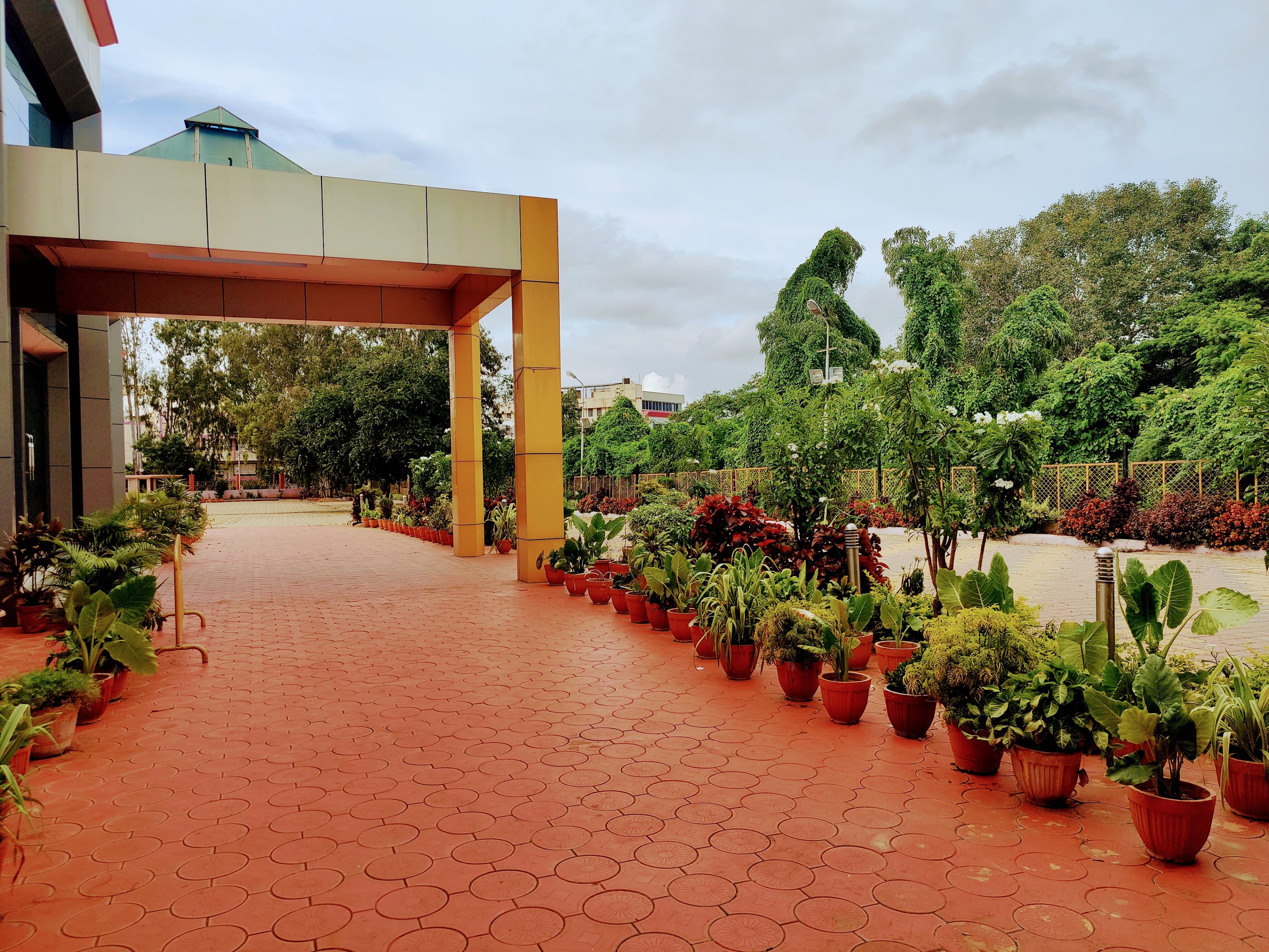 Trishul Kala Bhavan, Davangere — photo 3