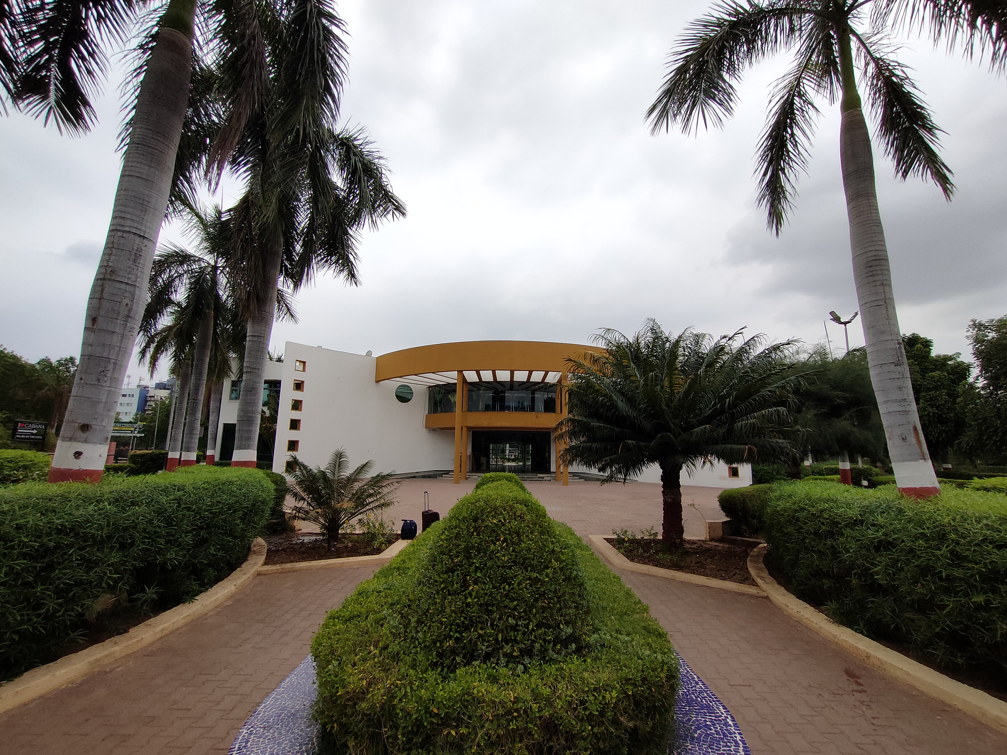 Infocity Club And Resort, Gandhinagar — photo 1