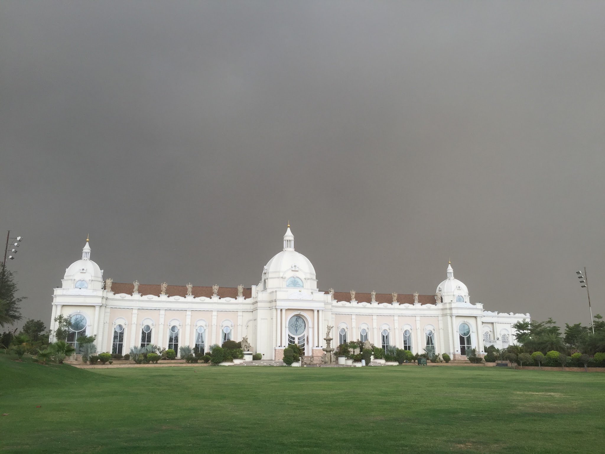 Klasston Grand Resort, Ludhiana — photo 1