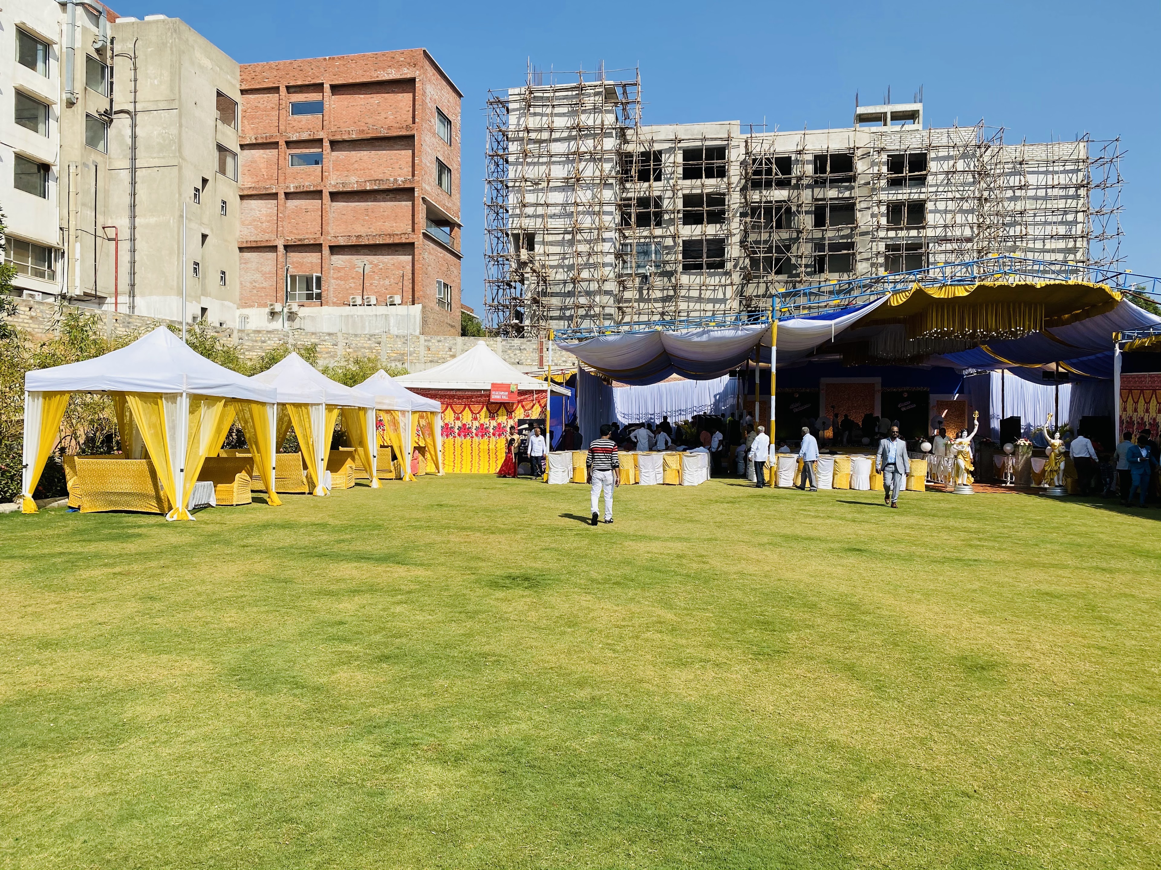Miskin Lawns & Convention, Hubballi — photo 1