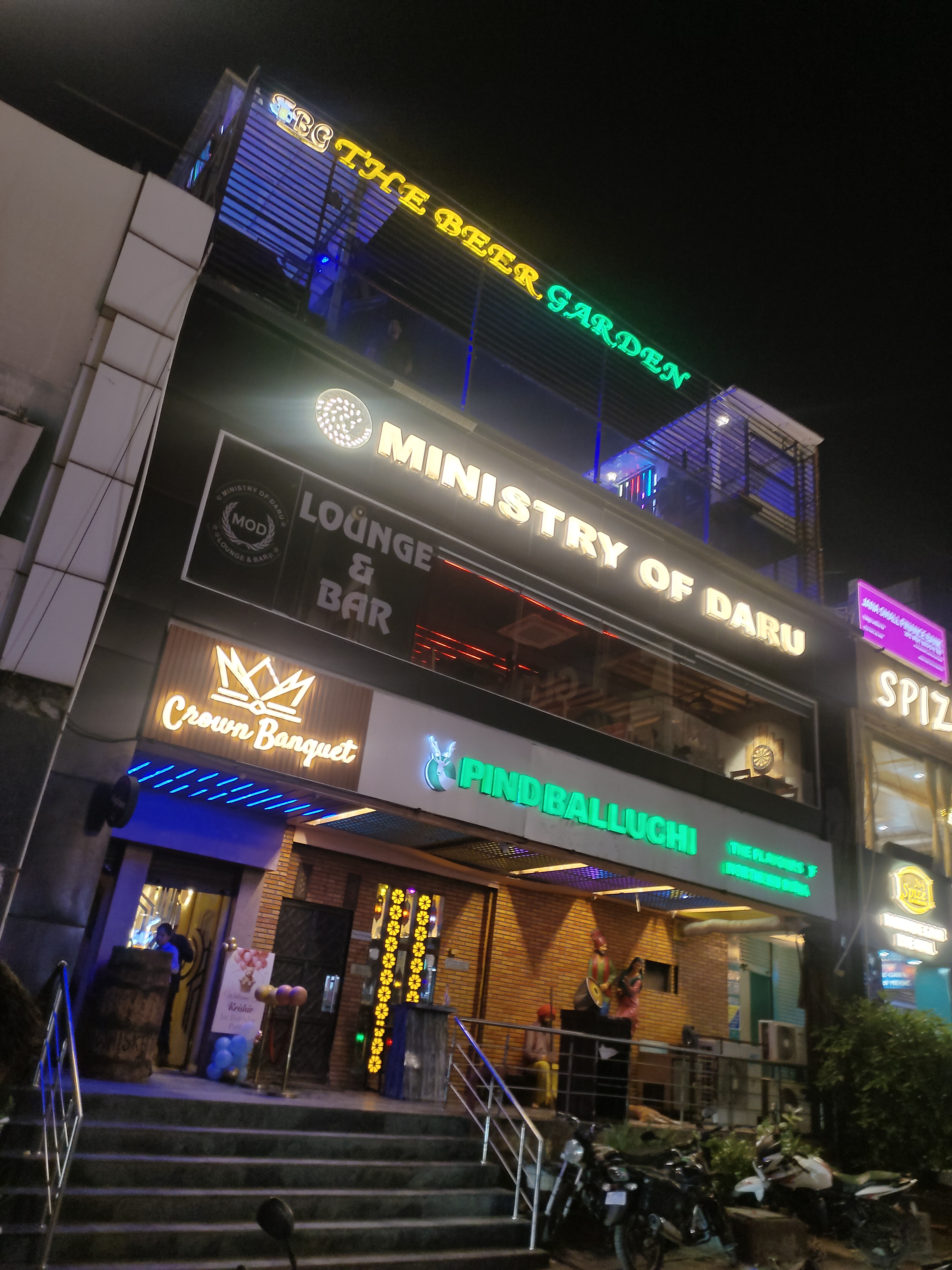 CB Crown Banquet, Noida — photo 10