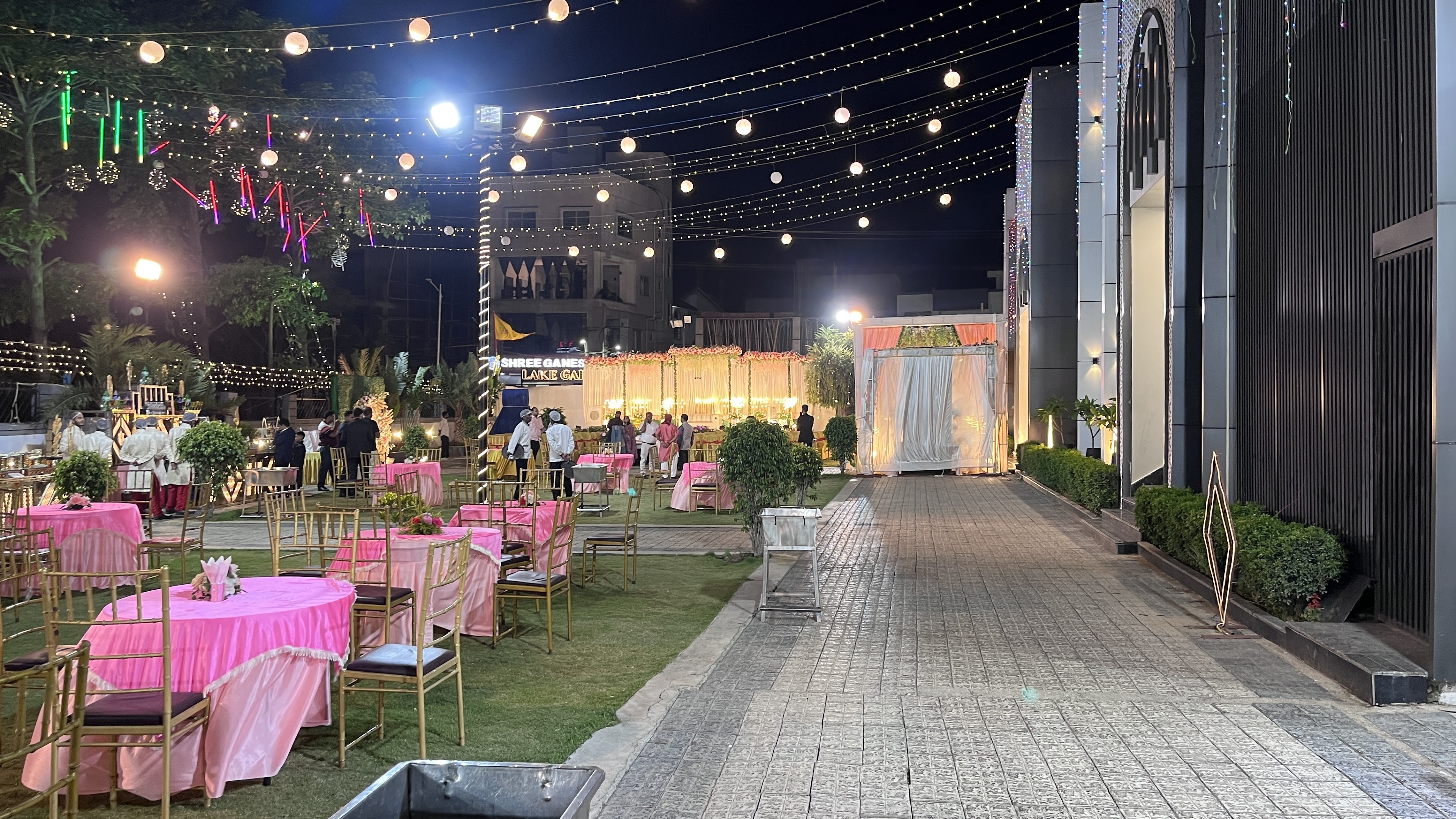 LAKE GARDEN BANQUET HALL, Ranchi — photo 9