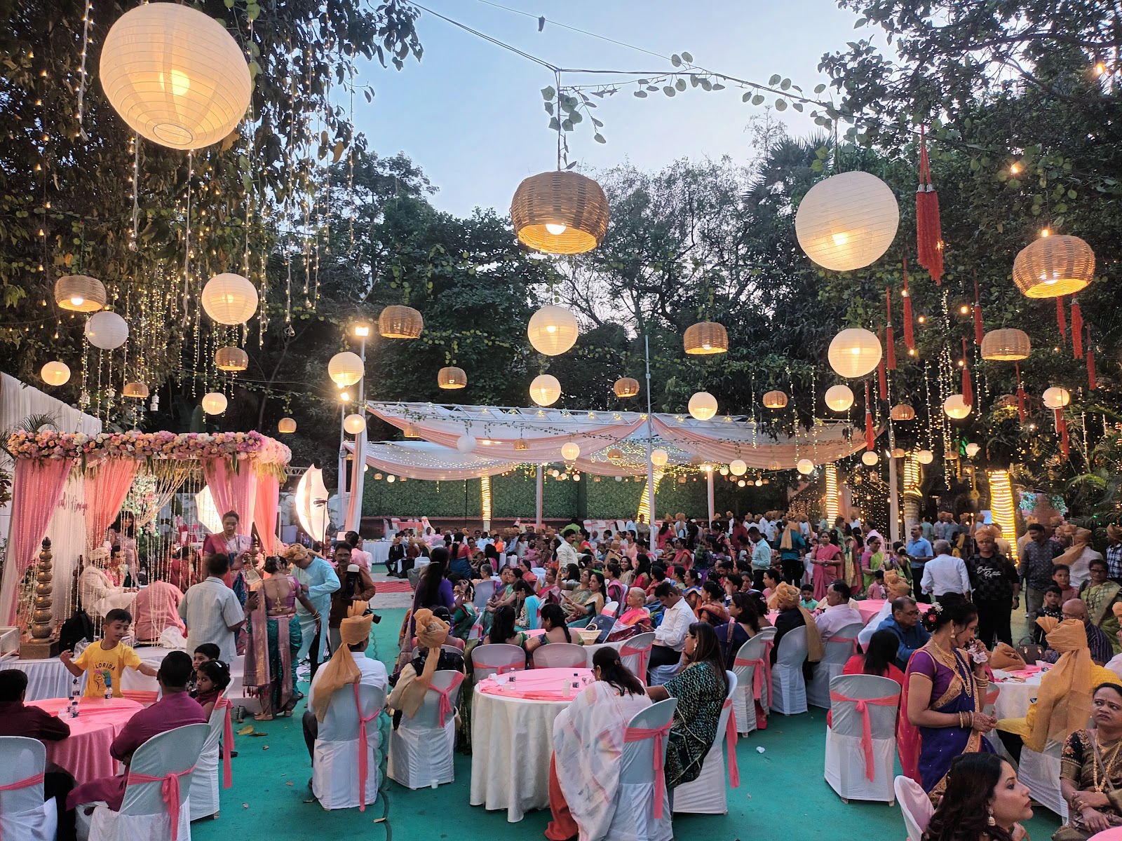 Blossoms Lawn, Mumbai — photo 1