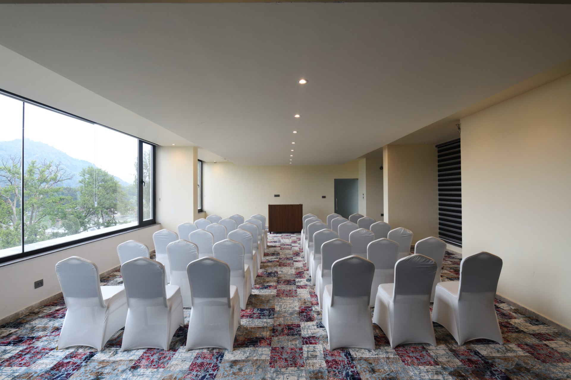 The Jhelum Pavilion – Meeting Room, Srinagar — photo 2