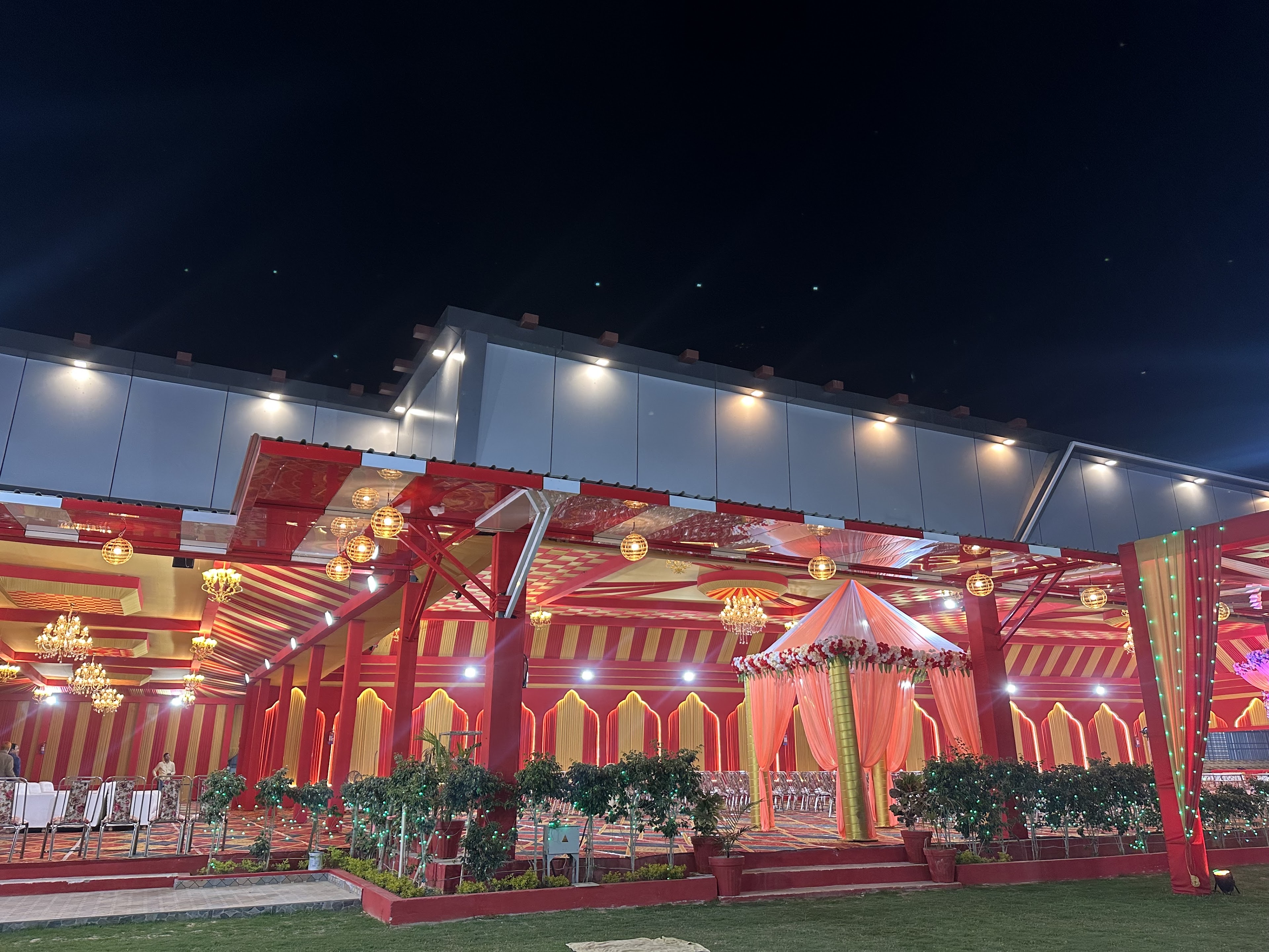 Crown Garden, Prayagraj — photo 2
