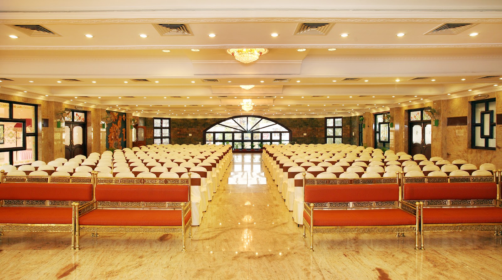 Pai Vista Convention Hall, KR Road, Bengaluru — photo 1