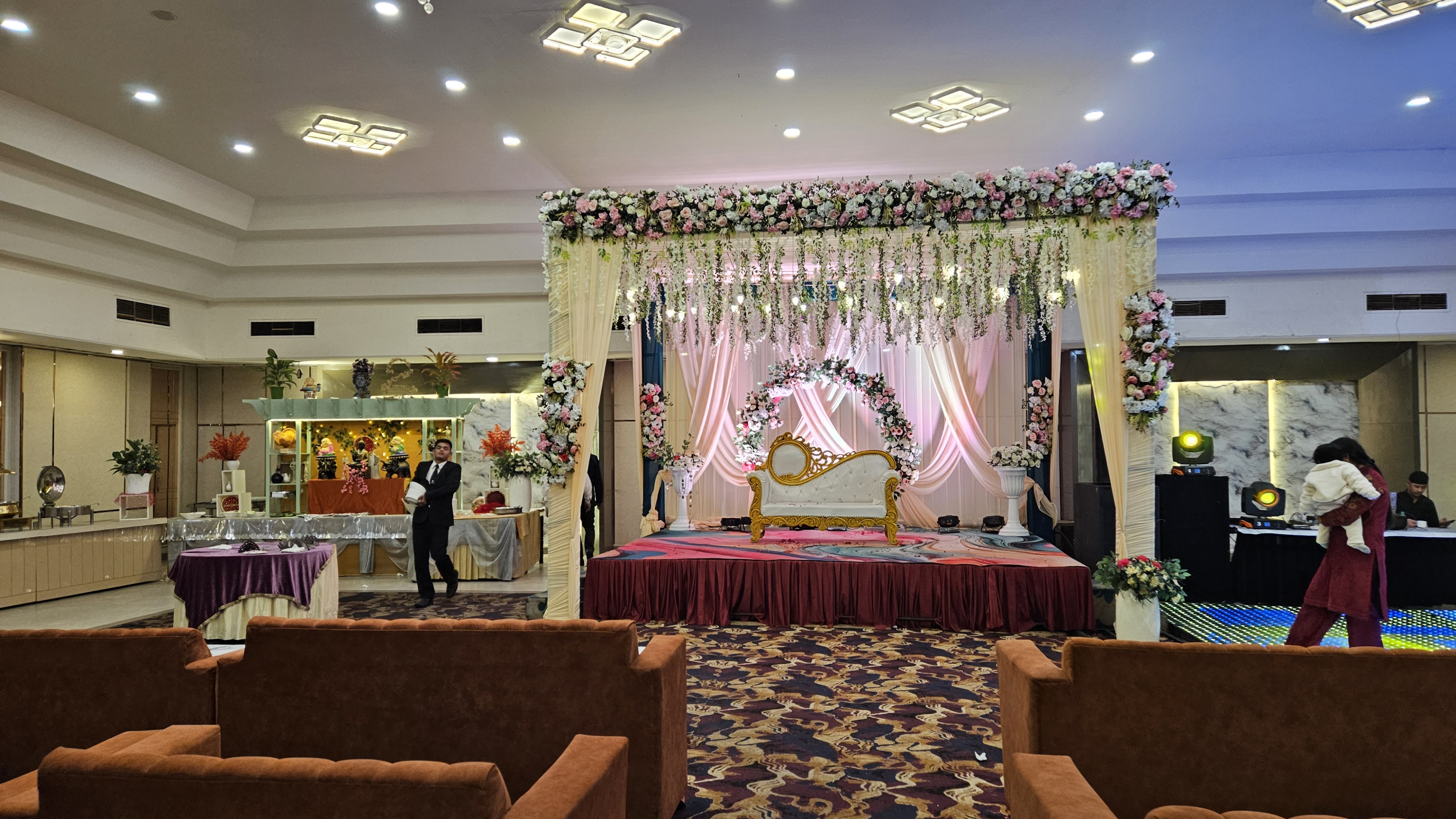 Le Baron, Ludhiana — photo 3