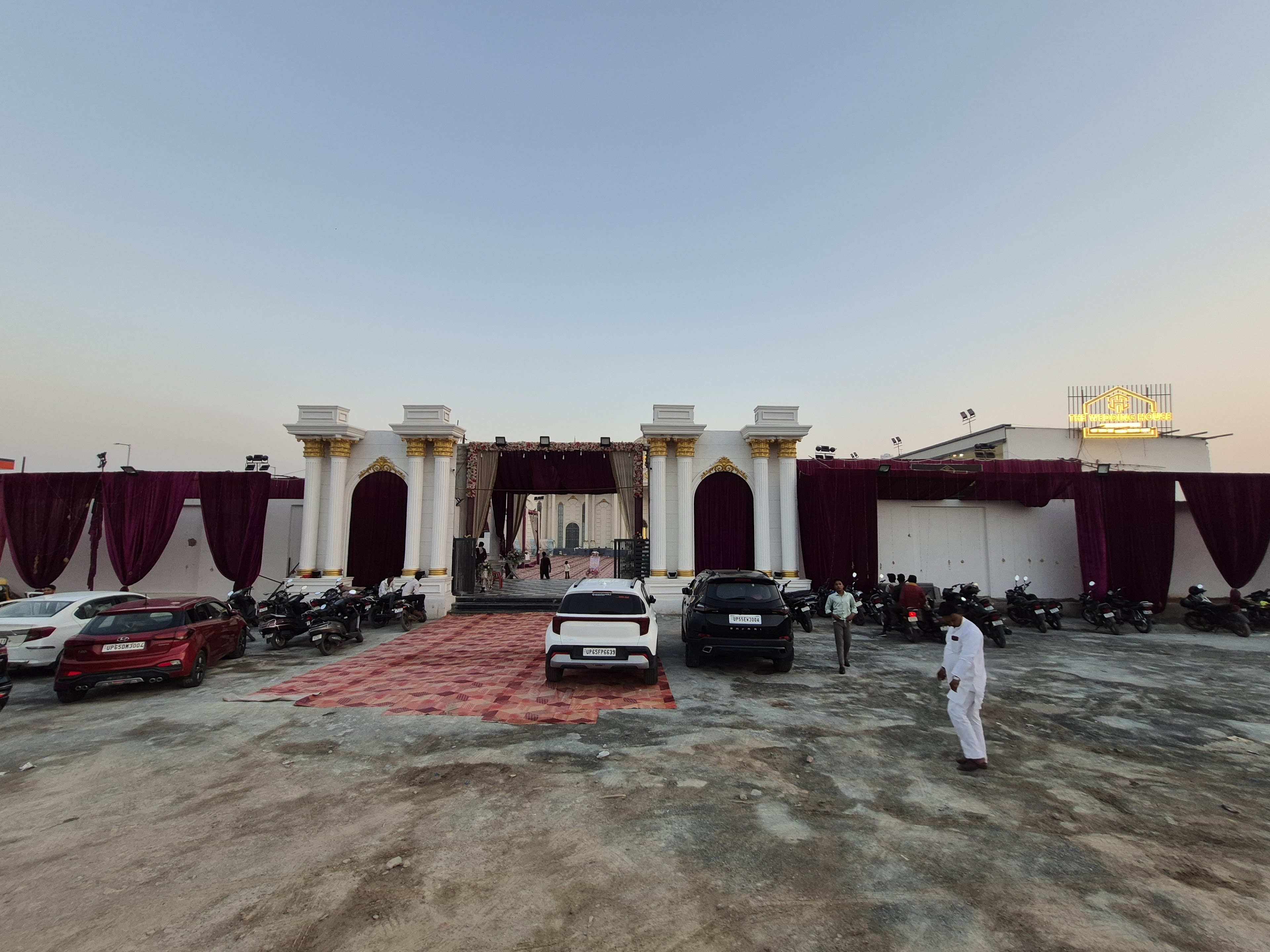 The Wedding House, Varanasi — photo 10