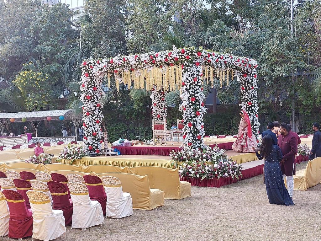 Pramukh Greens Party Plot, Gandhinagar — photo 8