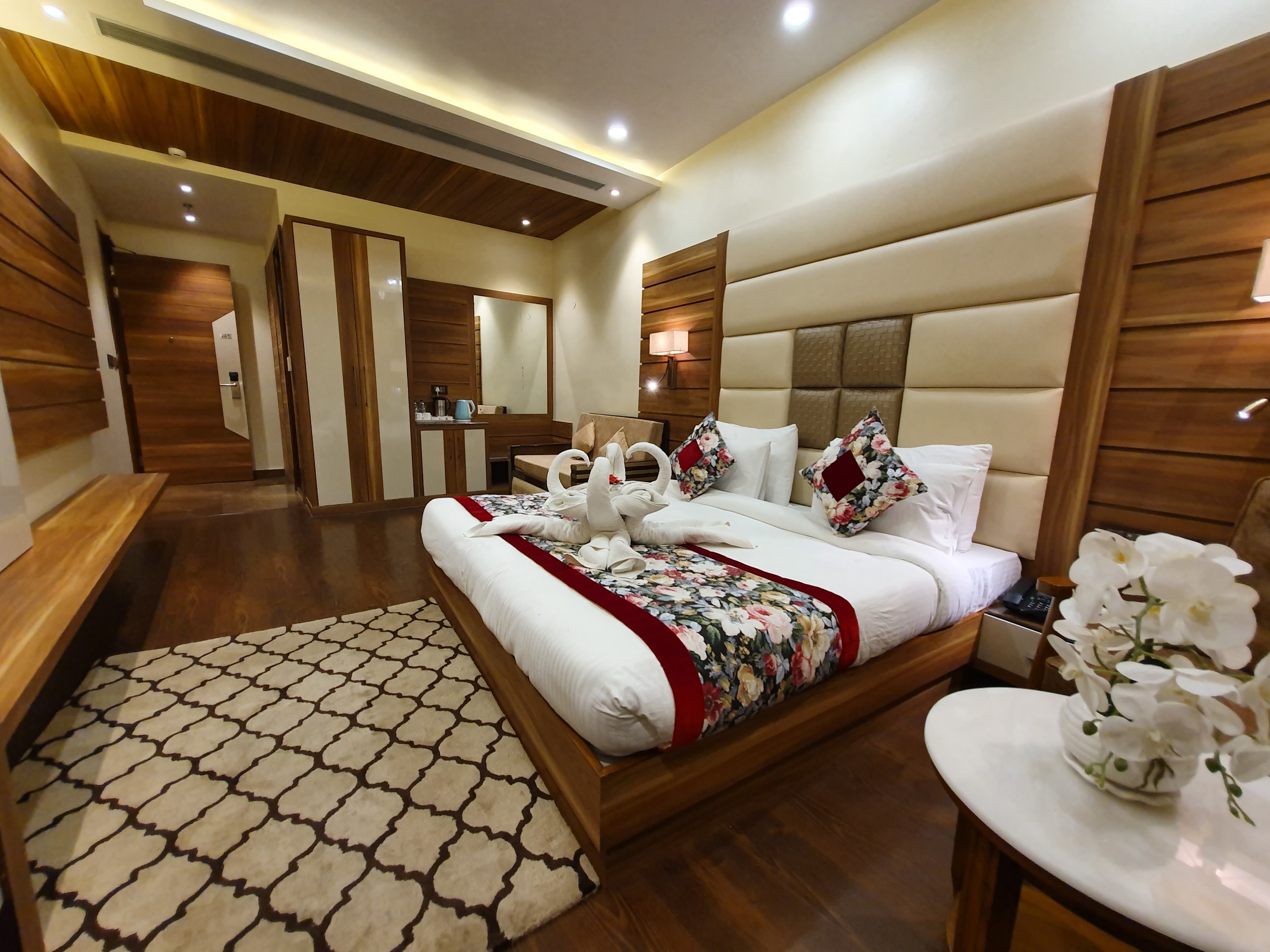 Hotel Makhan Residency,Amritsar, Amritsar — photo 1