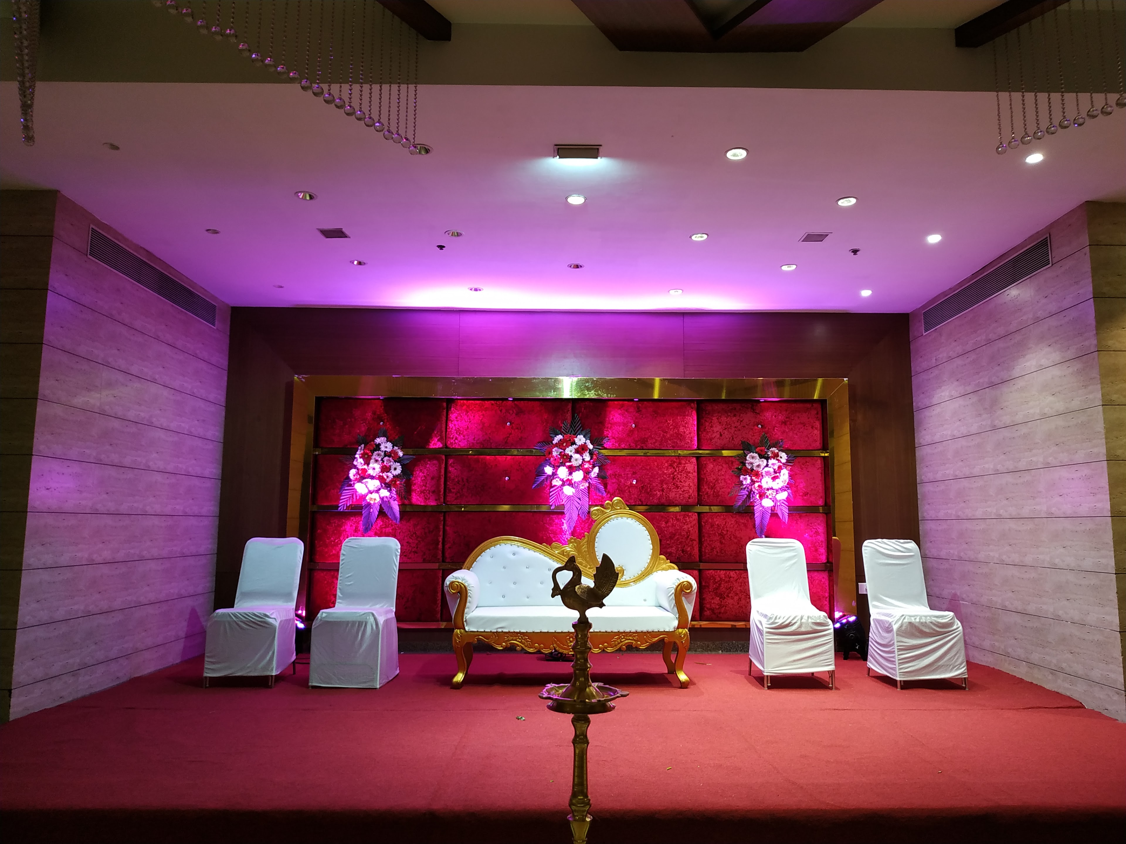 Rnest Banquets, Thane — photo 3