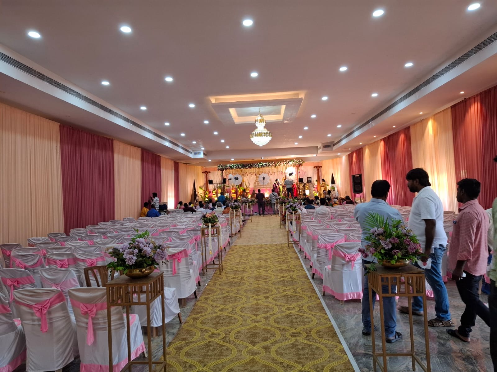 Deepa & Vivek — Fusion wedding in Tiruchirappalli