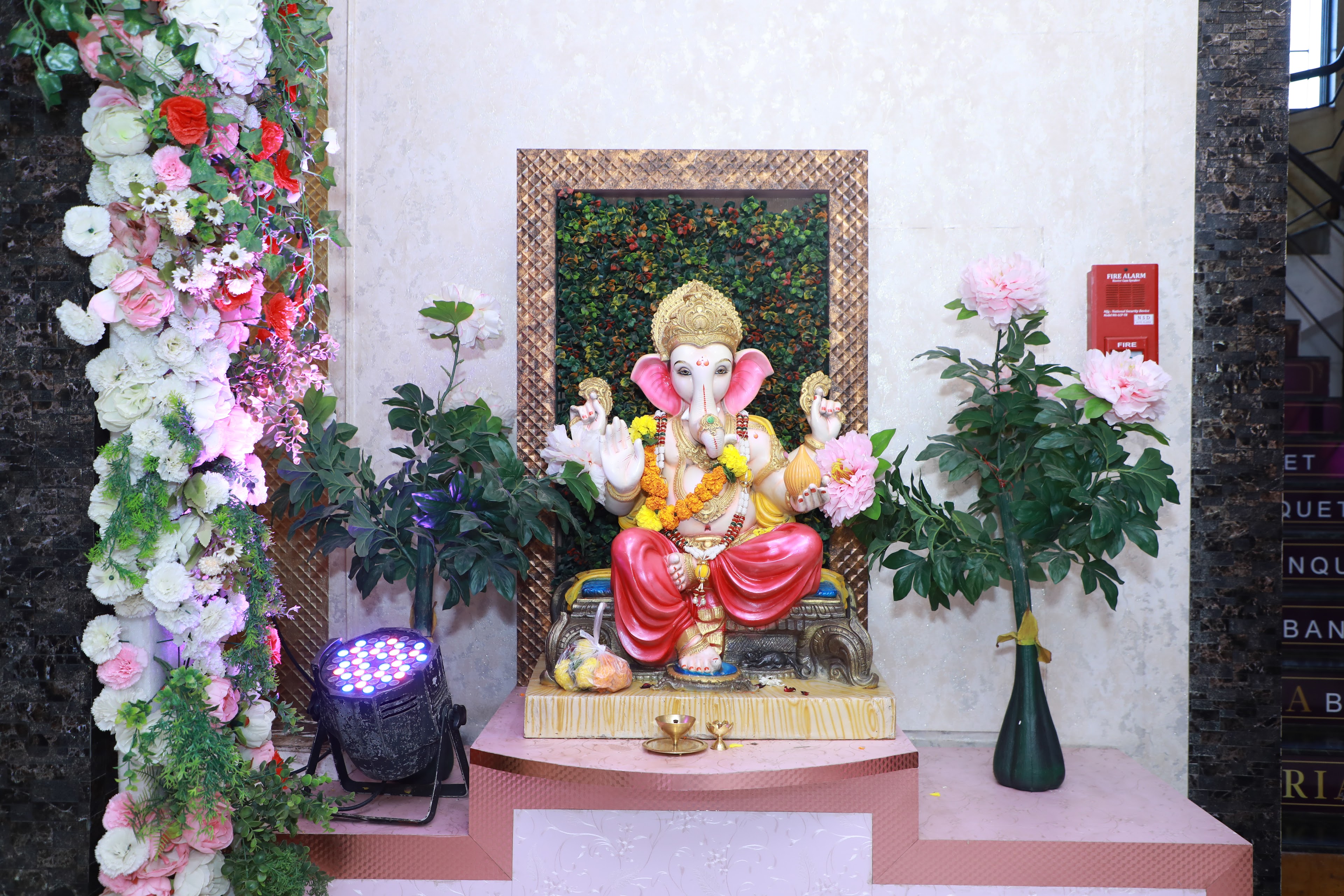Gloria Banquet, Thane — photo 6