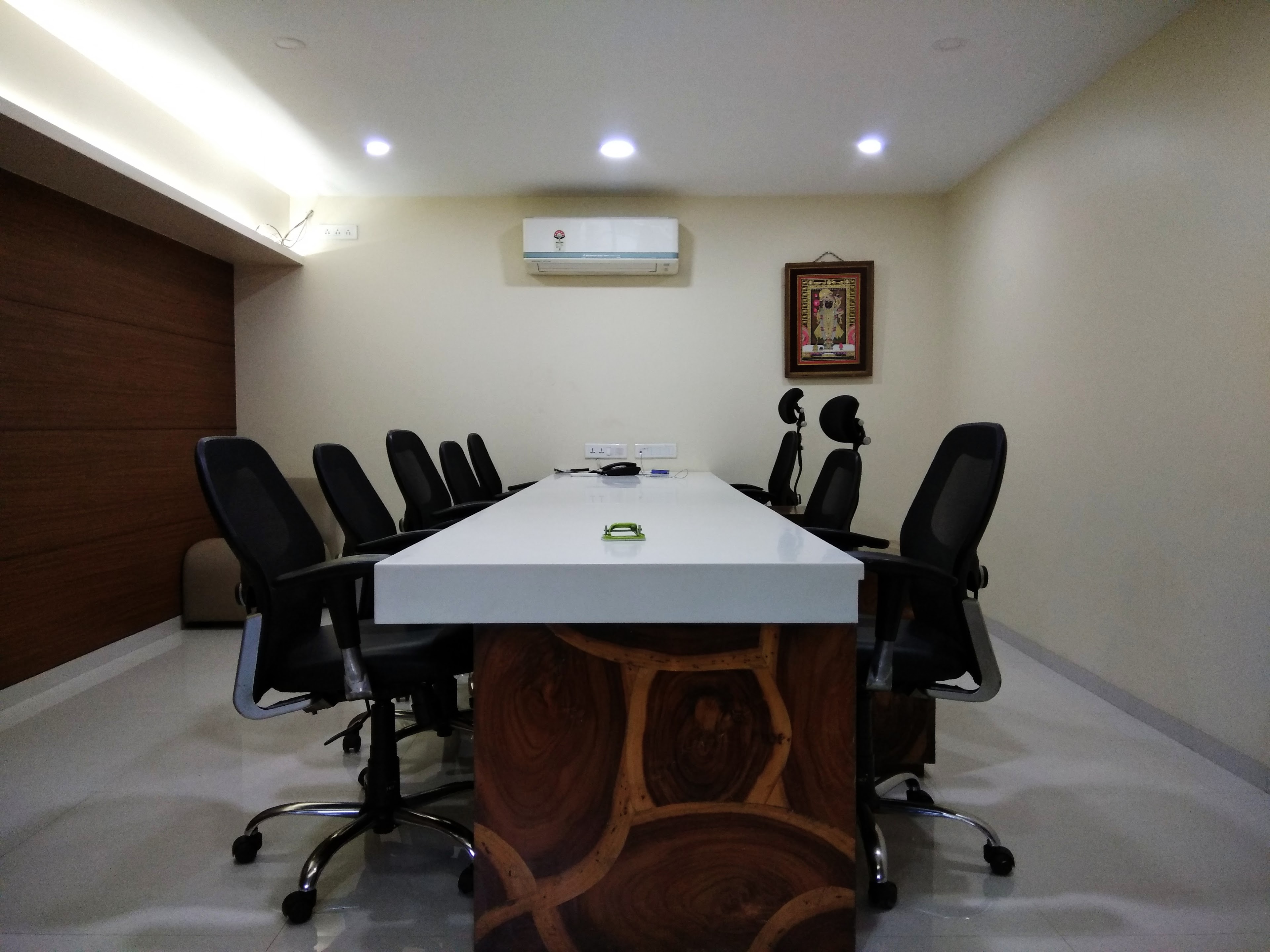 Hotel Shreeji Vatika, Airport Road, Surat — photo 8