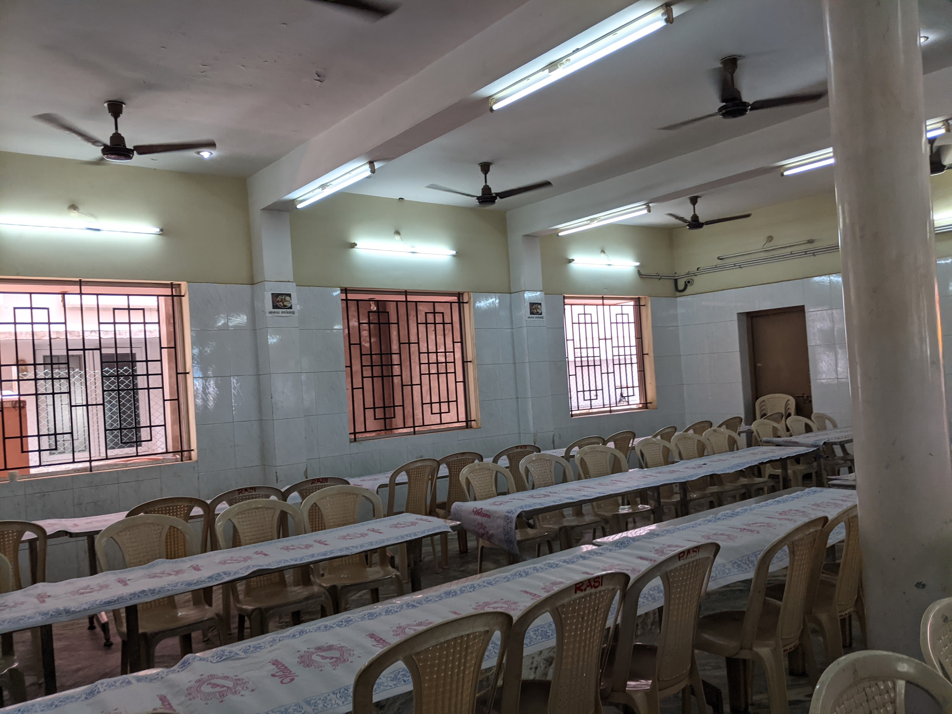 Rasi Mahal AC,Alagu manis Rasi Mahal AC, Bryant Nagar, Thoothukudi — photo 1