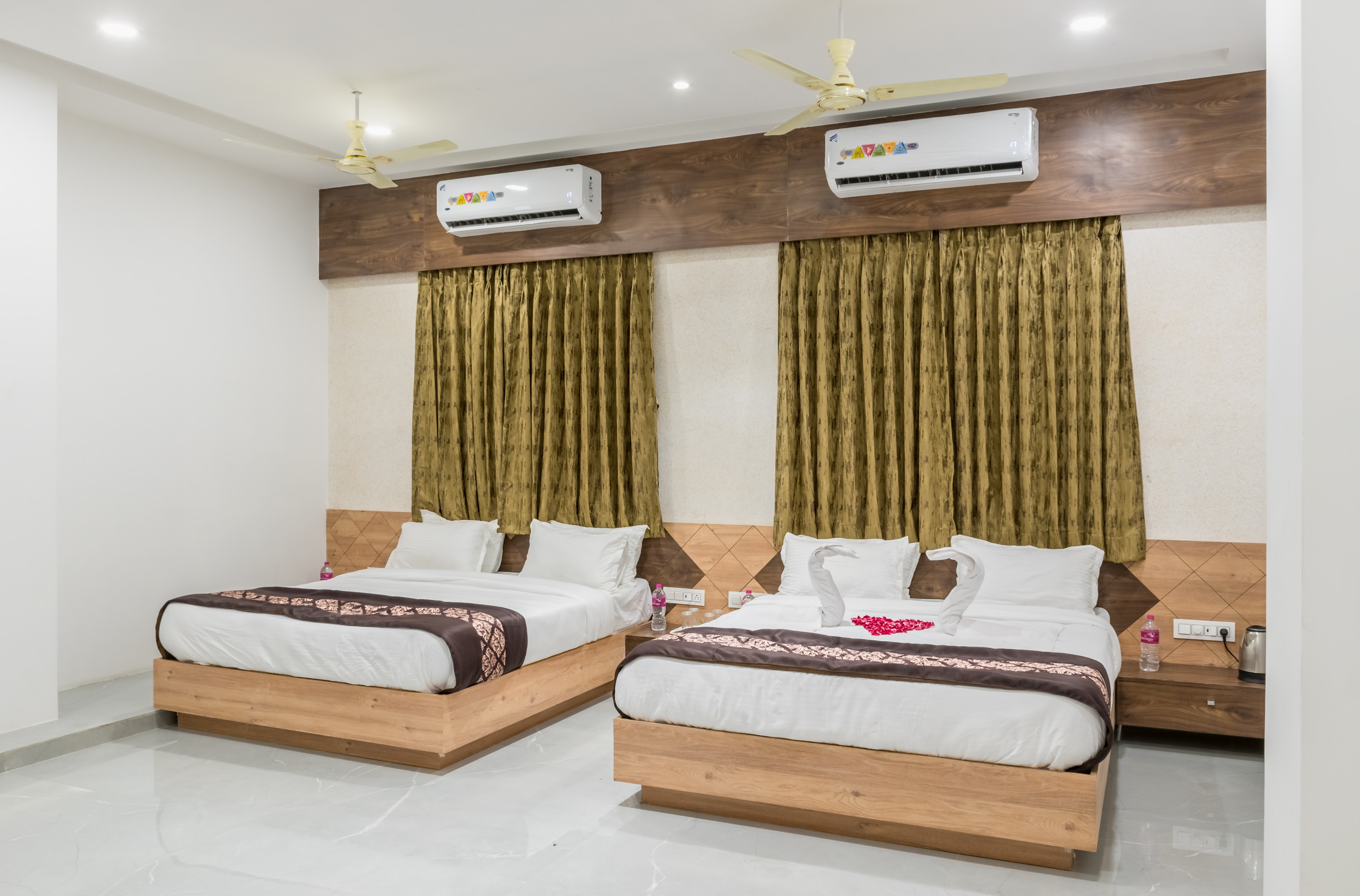 Meridian Hotel and Banquet, Surat — photo 4