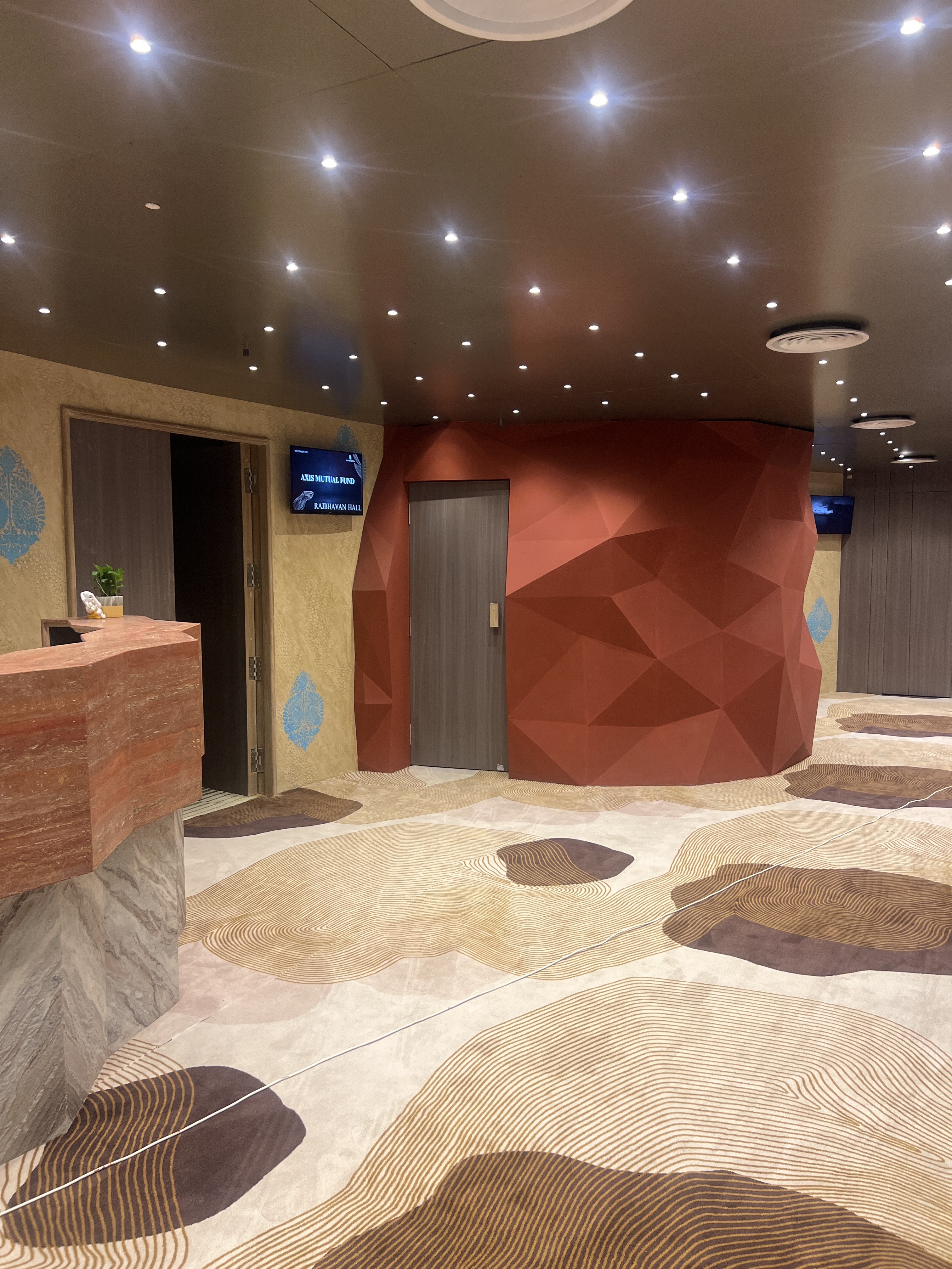 Banquetoria, Surat — photo 1