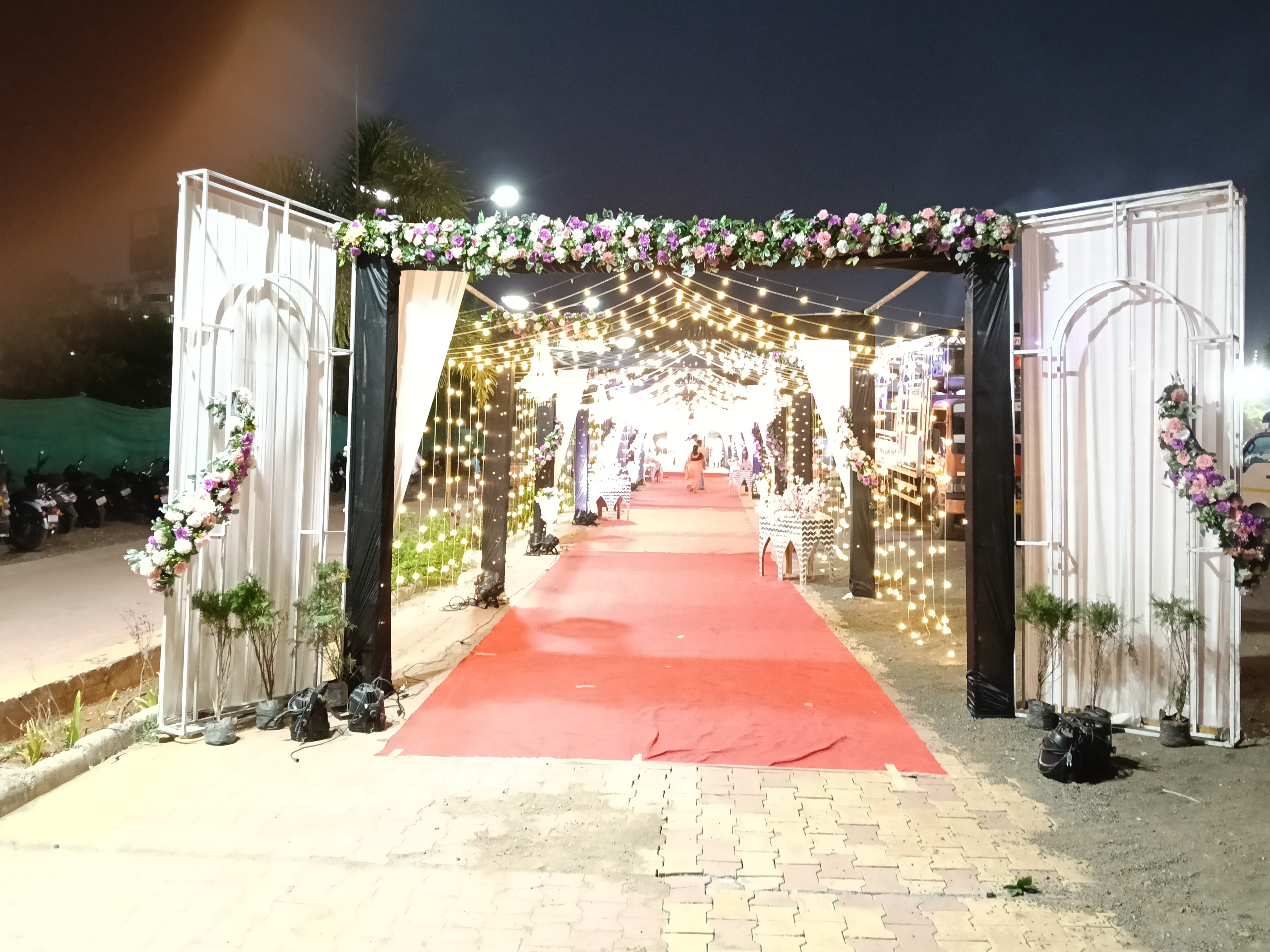 NIHARIKA LAWNS AND BANQUET, Nashik — photo 2