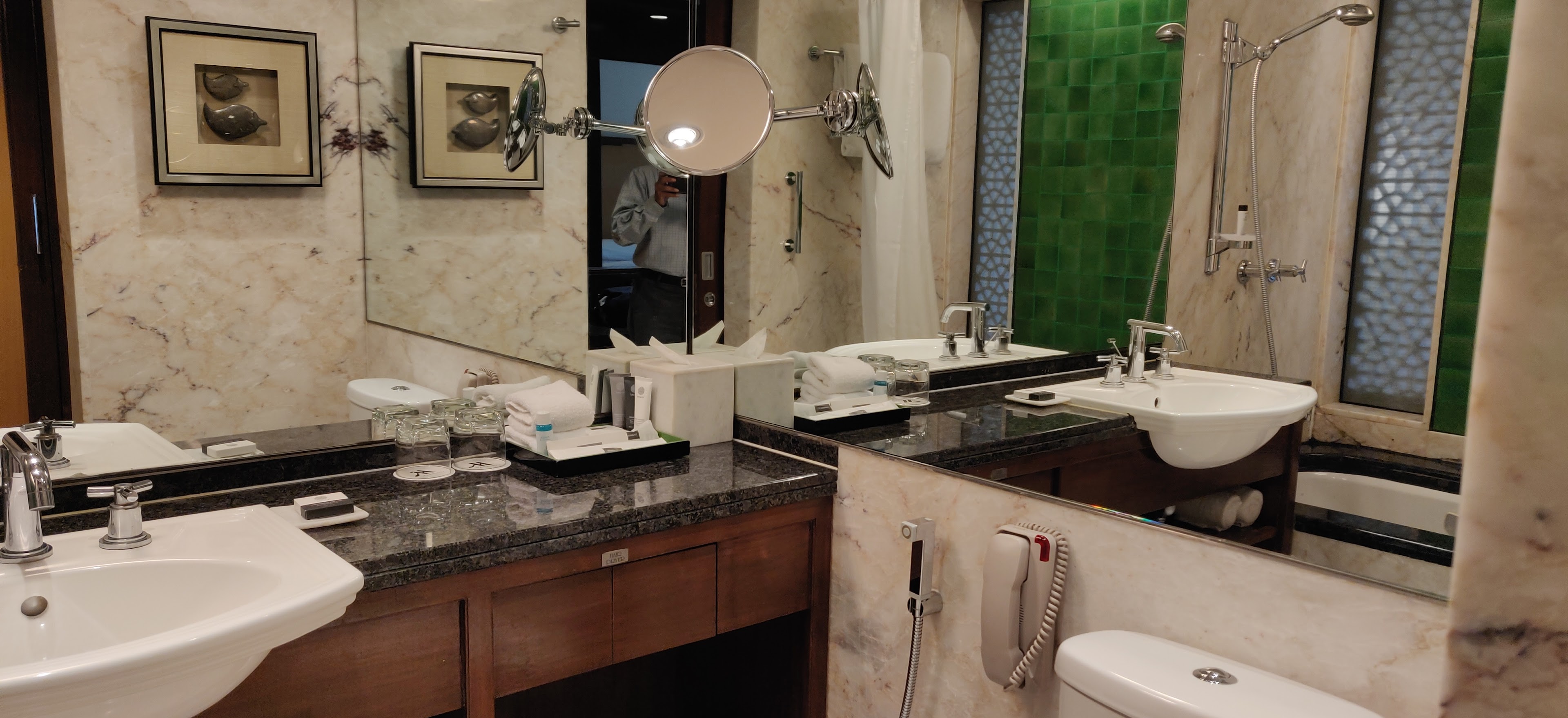 Hyderabad Marriott Hotel & Convention Centre, Hyderabad — photo 2
